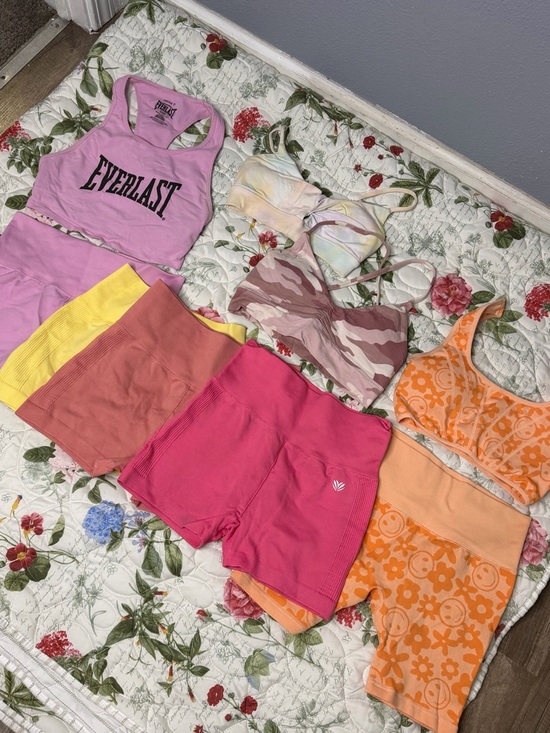 Forever 21 Other - Spring Gym BUNDLE of 9🌸🎀 shorts & sports bras forever 21